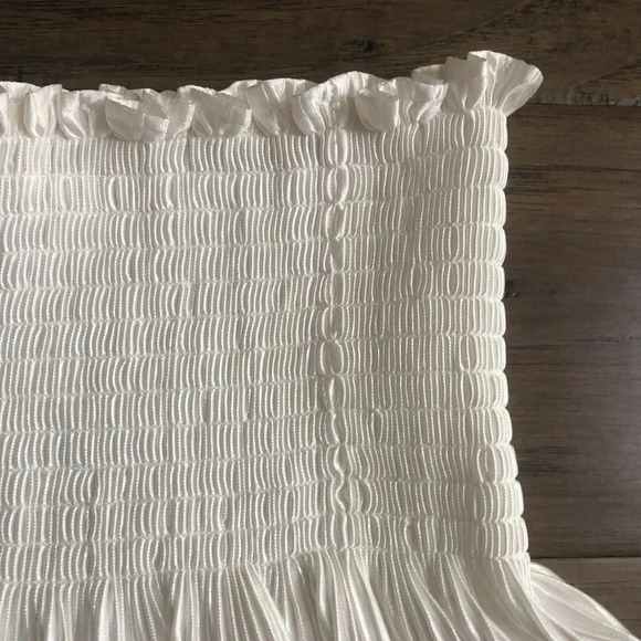 Queen of Sparkles ivory pleated high-waist shorts Small - Picture 3 of 8